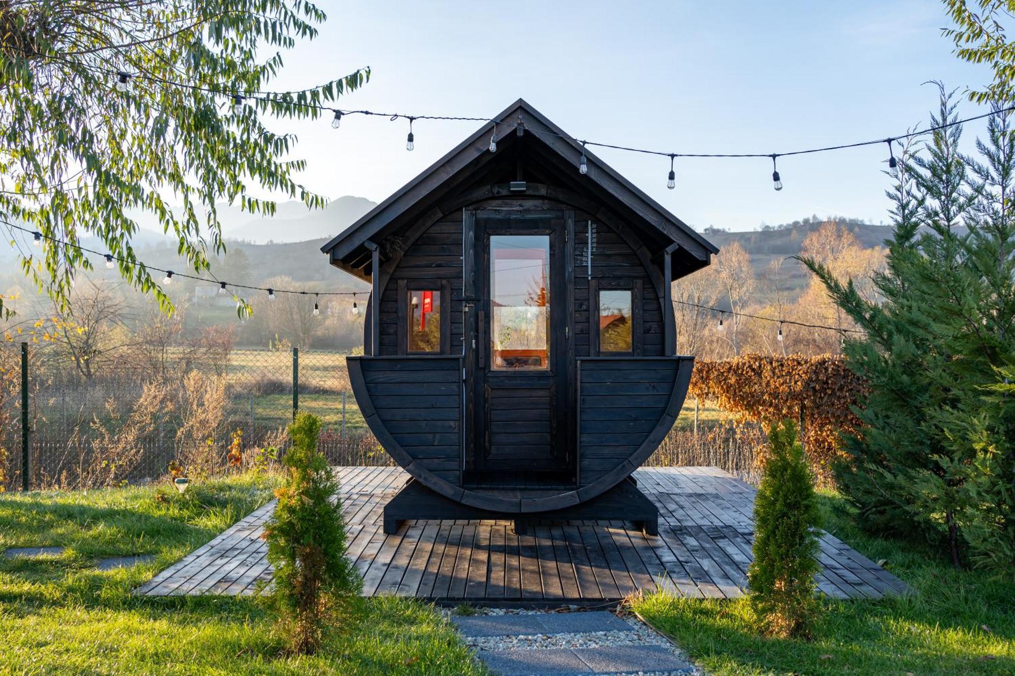 Glamp In Style Pods Resort Bran  Exteriör bild